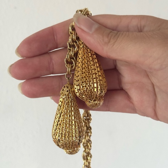 Vintage Gold Chain and Tassel Statement Waist Belt - Picture 4 of 6